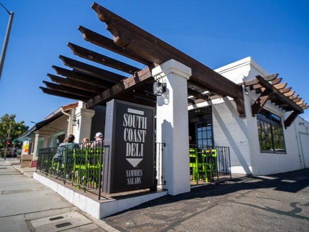 South Coast Deli San Roque exterior